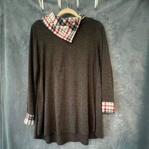 Flowey, Comfortable Assymetrical Tunic with Plaid Collar Size L